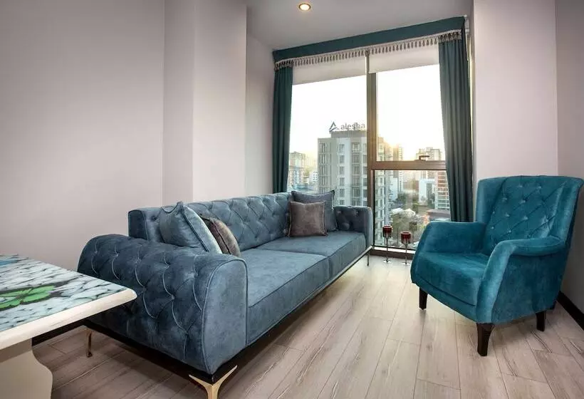 Hotelli Marina Green Suit