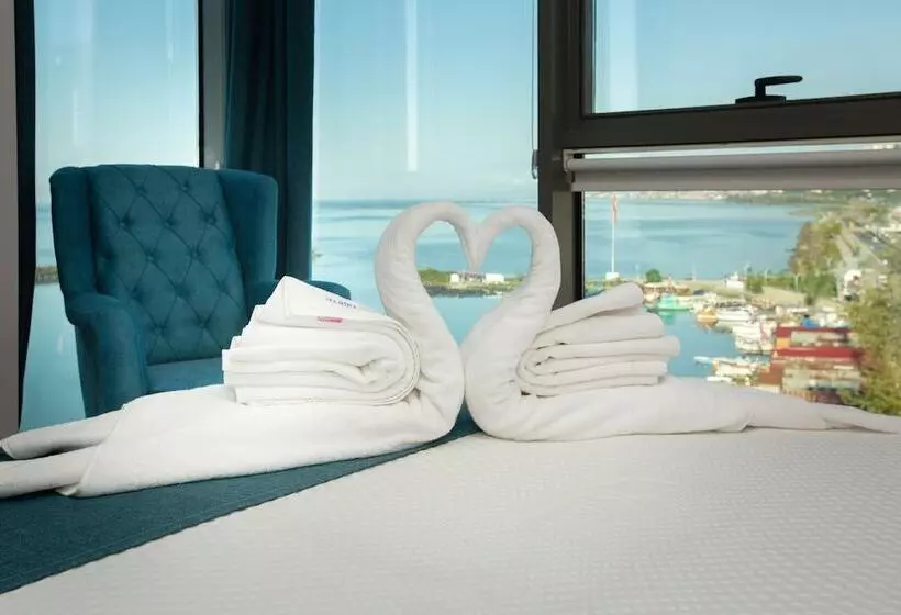 Hotelli Marina Green Suit