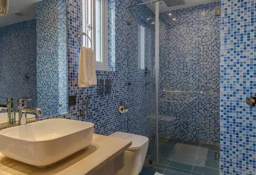 Mourya Hotel Pvt. Ltd