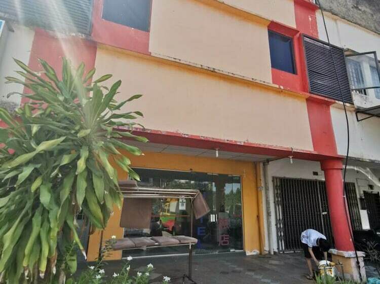 فندق Oyo 90086 My Seven Days Inn