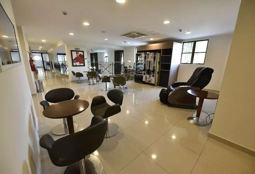 هتل Rainha Dos Apóstolos