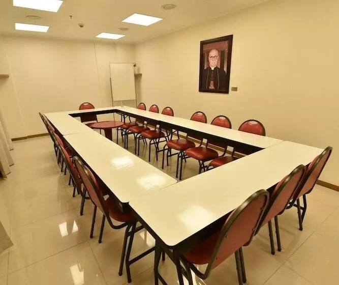 هتل Rainha Dos Apóstolos