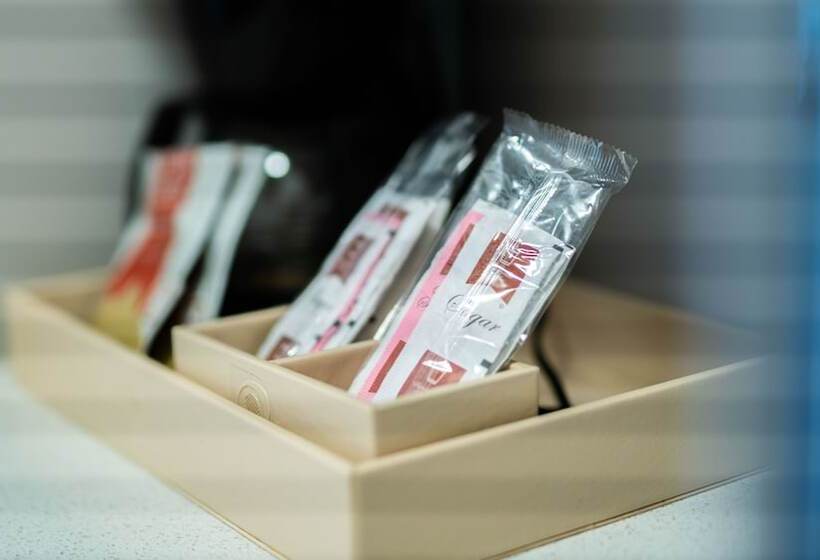 هتل Royal Delonix