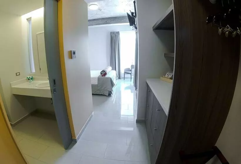 هتل Royal Delonix