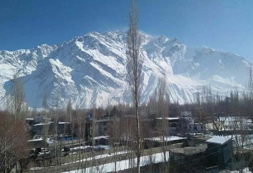هتل Snowland Palace Skardu