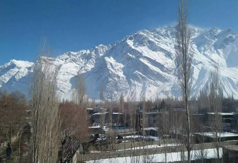 هتل Snowland Palace Skardu