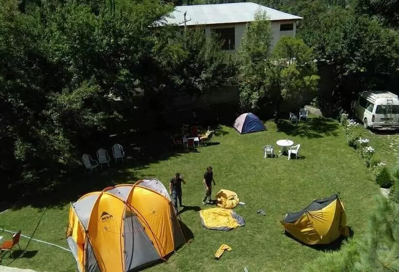 هتل Snowland Palace Skardu