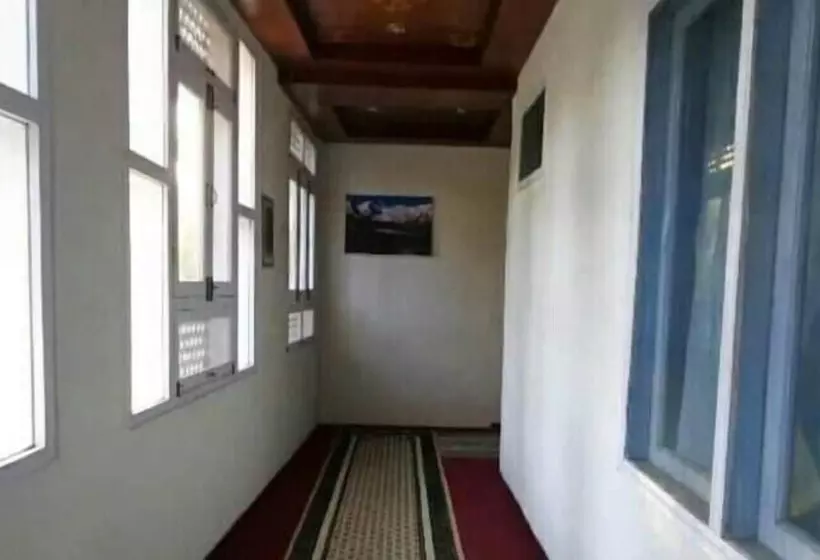 هتل Snowland Palace Skardu