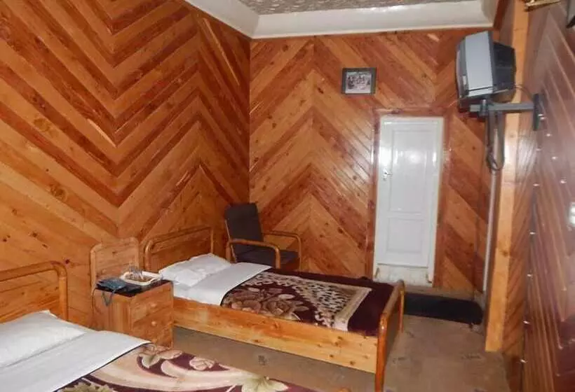 هتل Snowland Palace Skardu