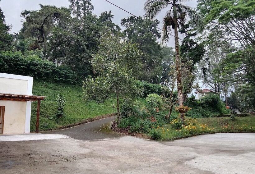 Szálloda Tawangmangu Wonder Park