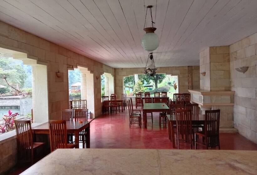 Hotel Tawangmangu Wonder Park