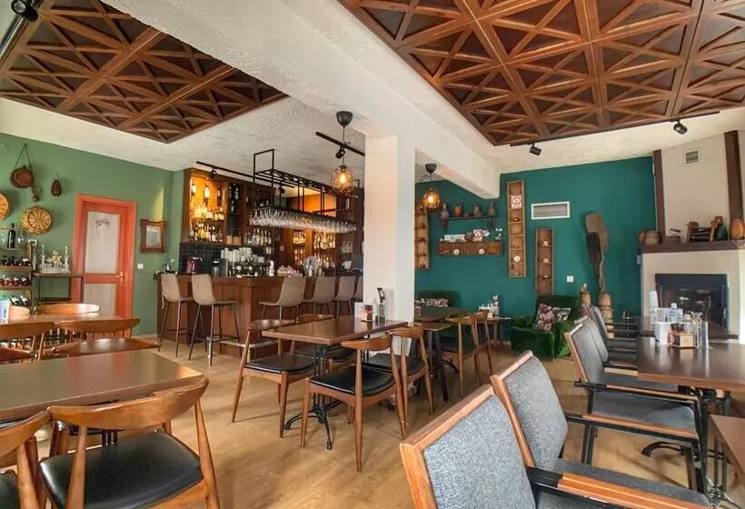 Majatalo Guesthouse Monopati   ξενώνας μονοπάτι