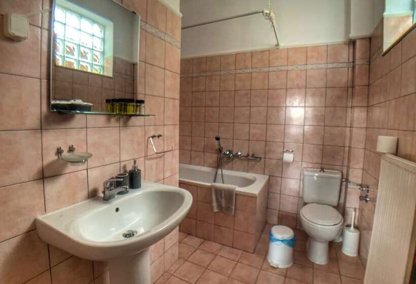 Pensione Guesthouse Monopati ξενώνας μονοπάτι