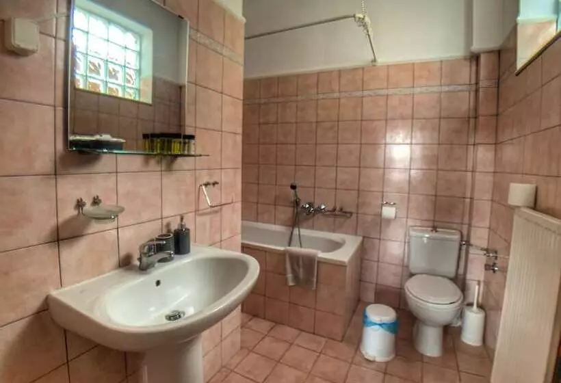 Majatalo Guesthouse Monopati   ξενώνας μονοπάτι