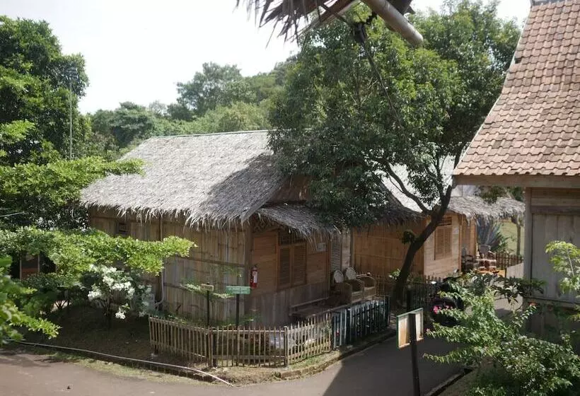 Majatalo Gunung Dago Resort Bogor Syariah