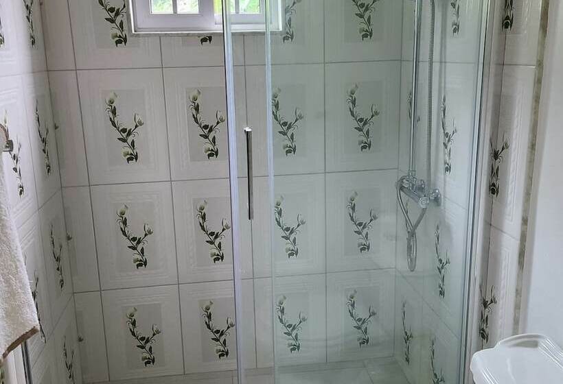 پانسیون Jay S Guest House Ii