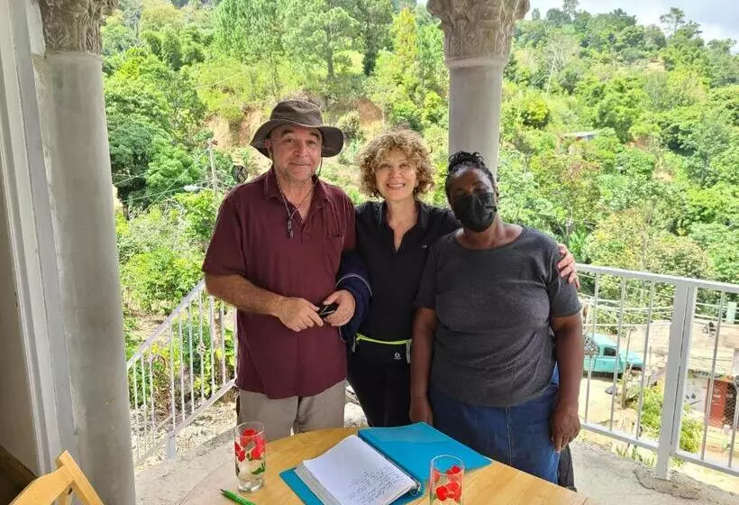 پانسیون Jay S Guest House Ii