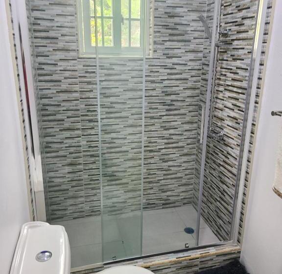 پانسیون Jay S Guest House Ii