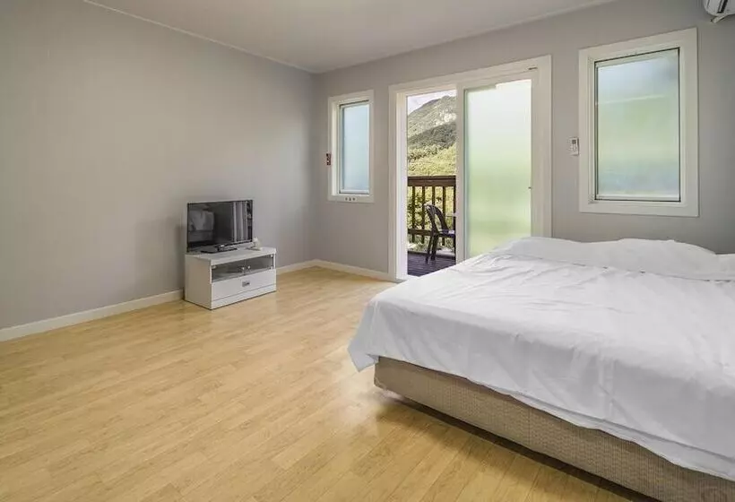 Pocheon Swimpyo Pension