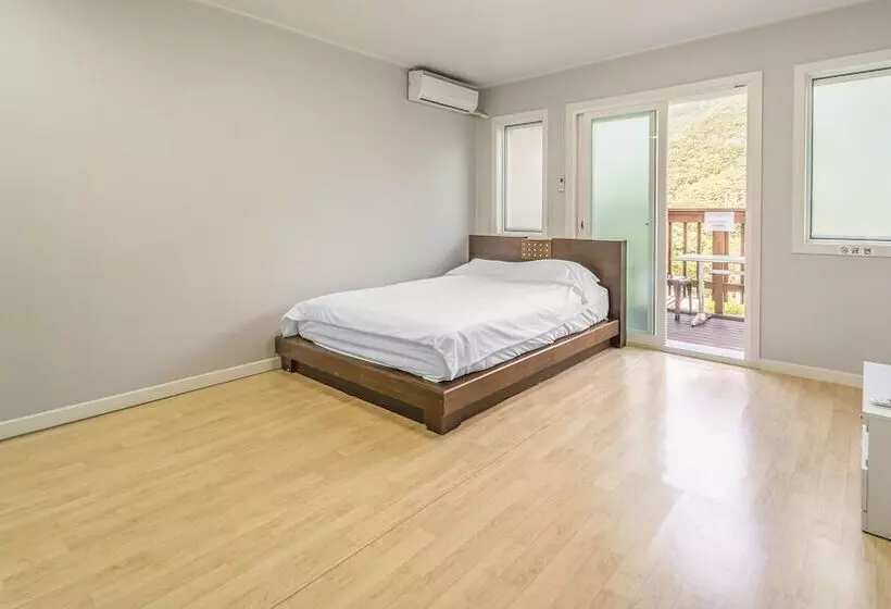 Pocheon Swimpyo Pension