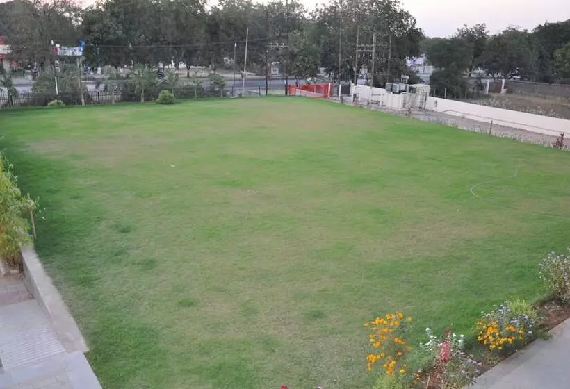 Pride Biznotel Manjusar