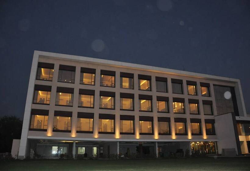 Pride Biznotel Manjusar