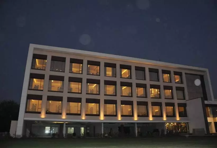 Pride Biznotel Manjusar