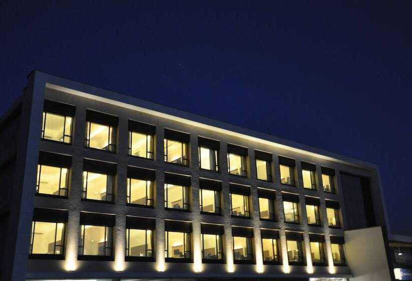 Pride Biznotel Manjusar