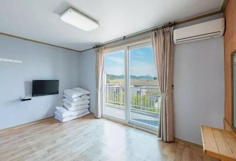Yongmaru Pension