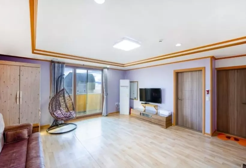Yongmaru Pension