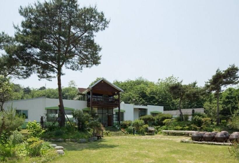 Anseong Songjiwon Pension
