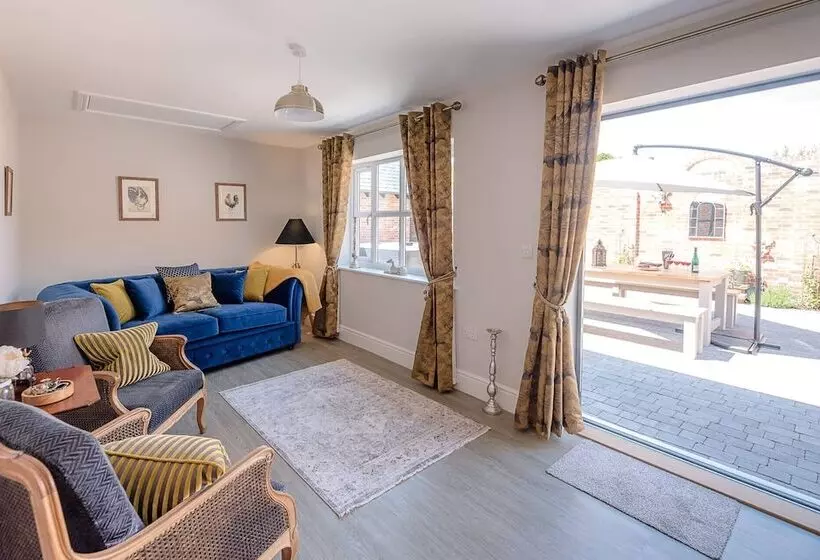 Chapel Cottage, Pond Hall Farm, Hadleigh