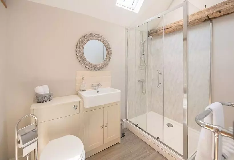 Chapel Cottage, Pond Hall Farm, Hadleigh