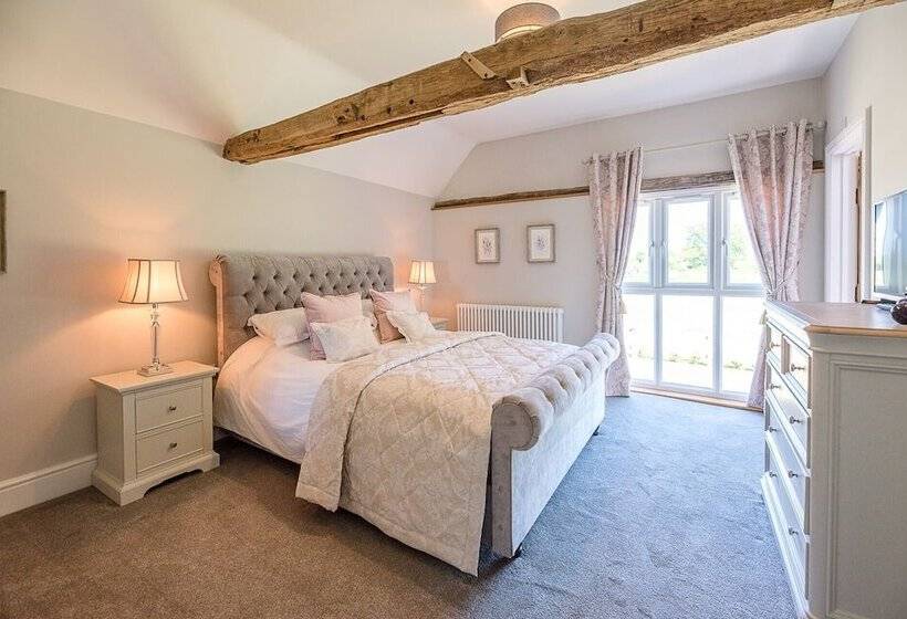 Chapel Cottage, Pond Hall Farm, Hadleigh