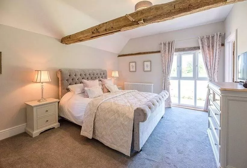 Chapel Cottage, Pond Hall Farm, Hadleigh