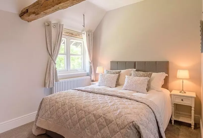 Chapel Cottage, Pond Hall Farm, Hadleigh