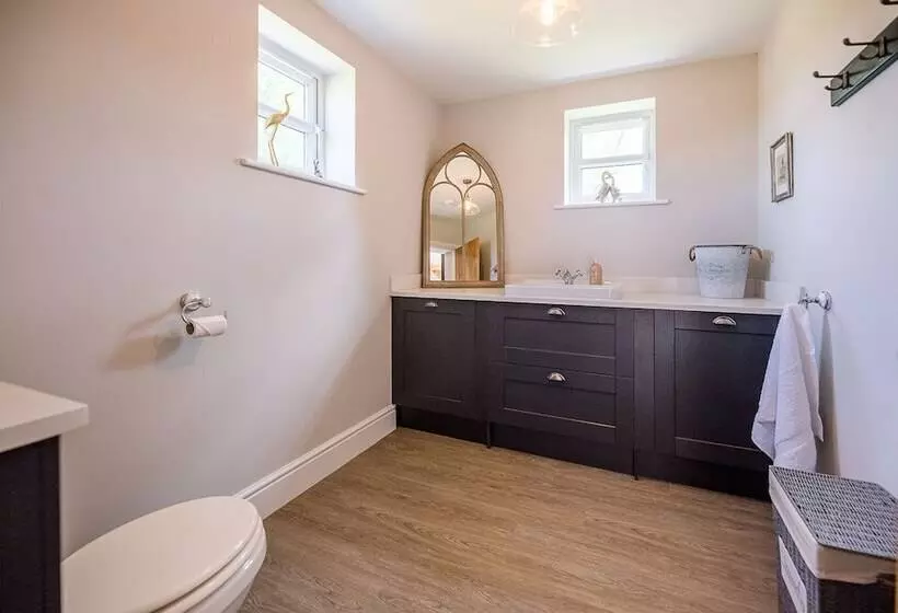 Chapel Cottage, Pond Hall Farm, Hadleigh