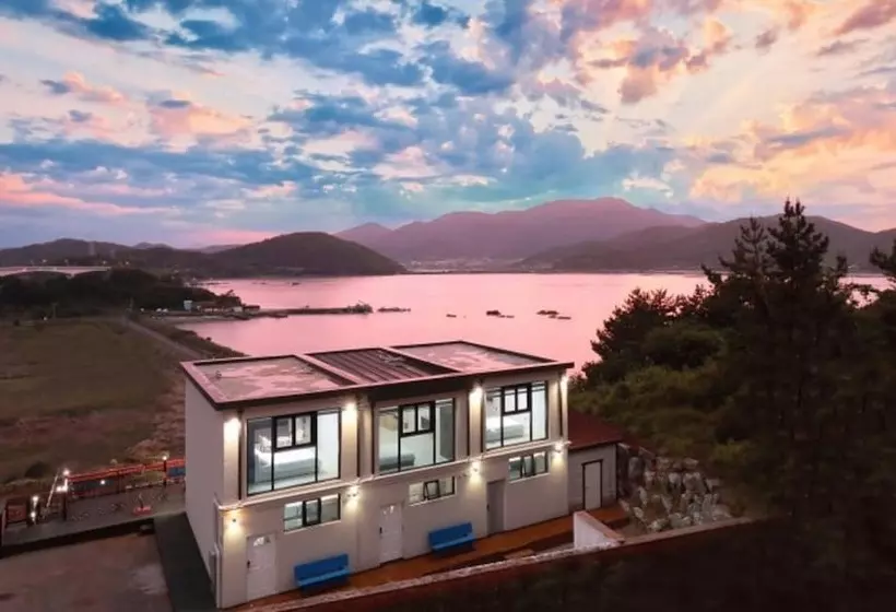 Goheung Naro In Byeolbit Pension