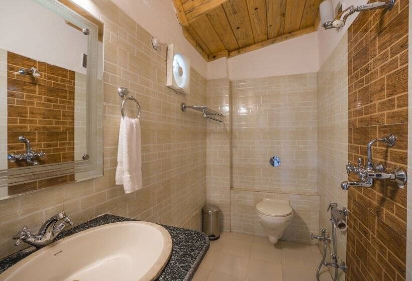 Gostops Mukteshwar   Hostel