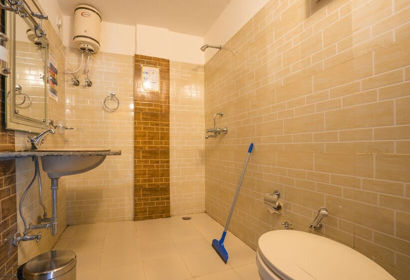 Gostops Mukteshwar   Hostel