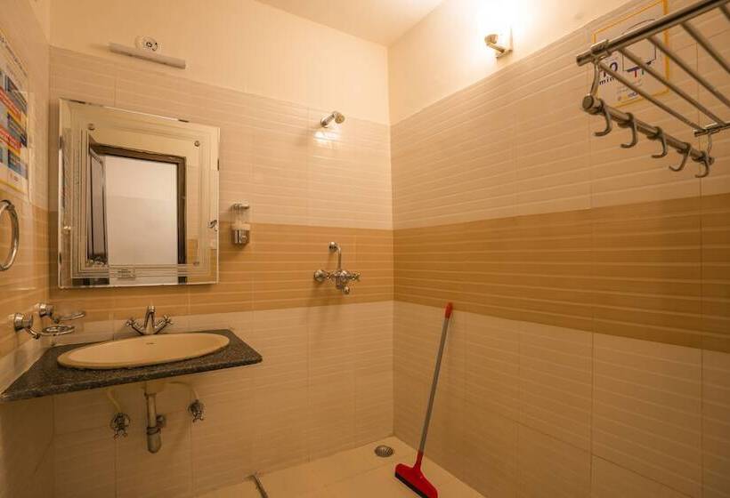 Gostops Mukteshwar   Hostel