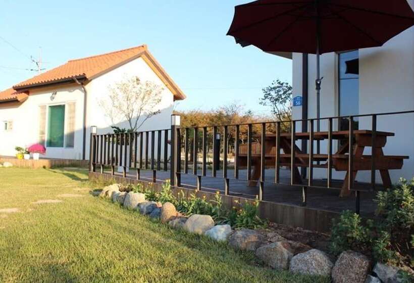 Haenam Ttangkkeunmaeul Hwigelri Pension