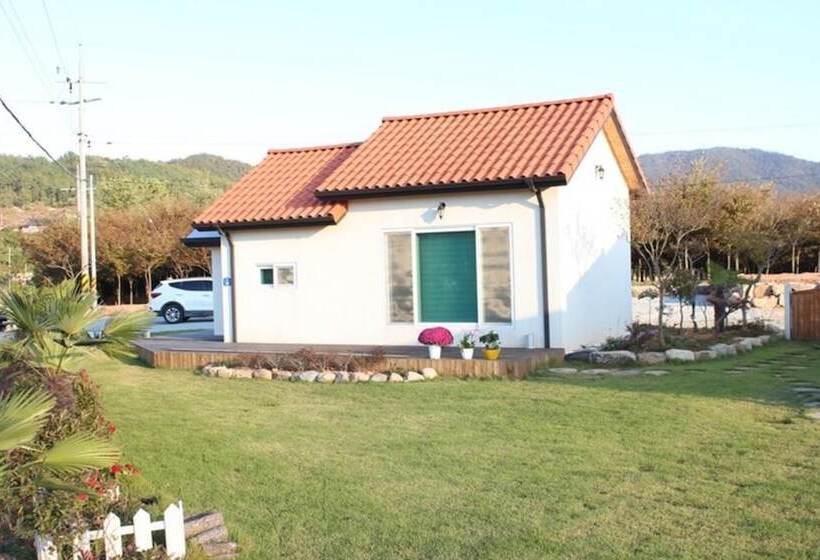 Haenam Ttangkkeunmaeul Hwigelri Pension