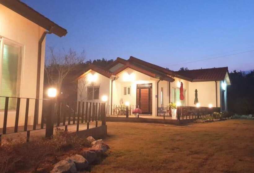Haenam Ttangkkeunmaeul Hwigelri Pension