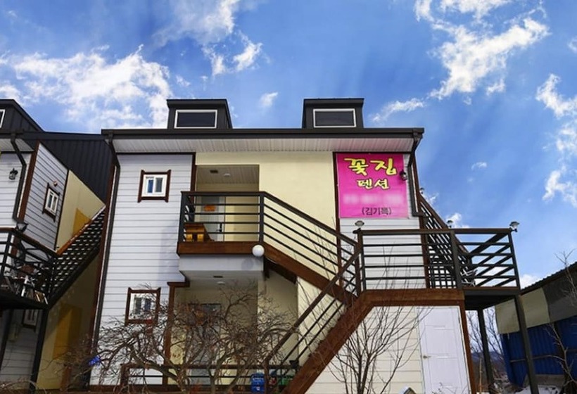 Hongcheon Kkotjip Pension