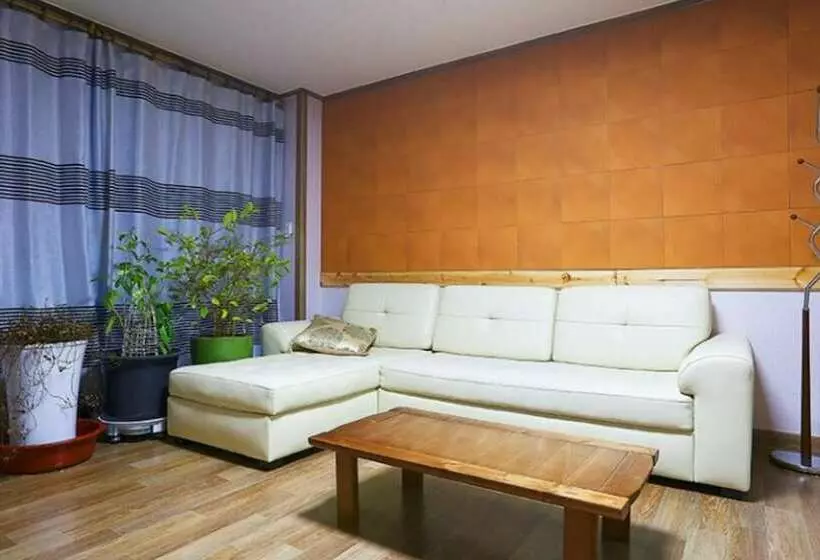 Hongcheon Kkotjip Pension