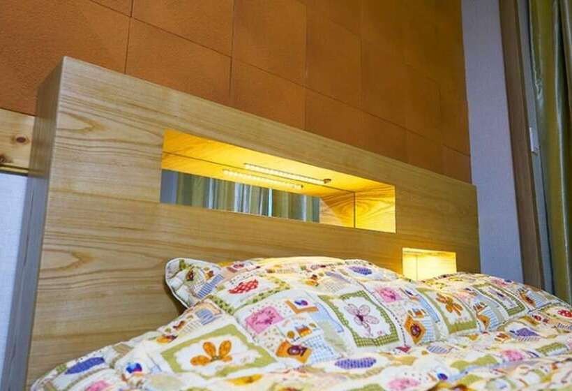 Hongcheon Kkotjip Pension