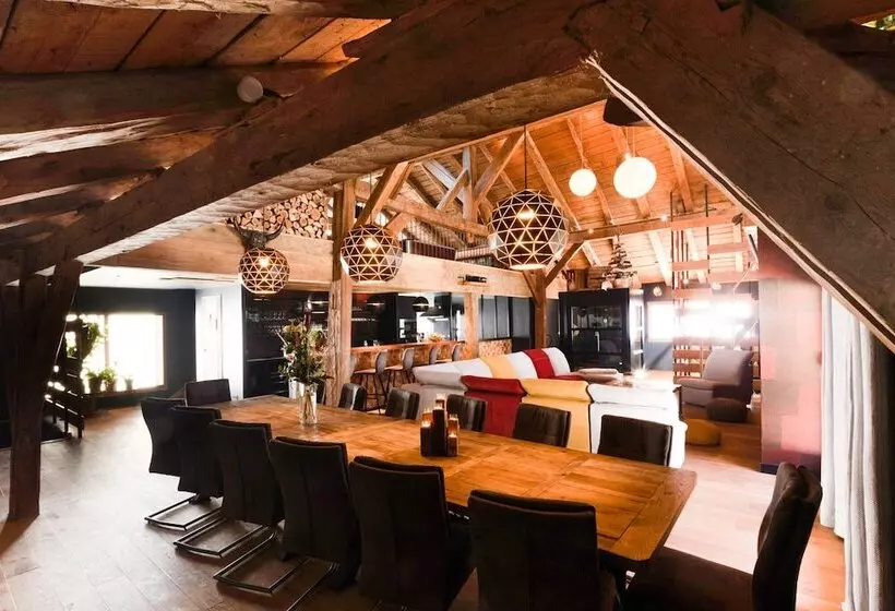 Hotelli Chalet 1703