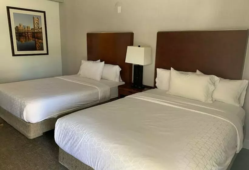 Hotelli Super 8 By Wyndham San Jose Airport