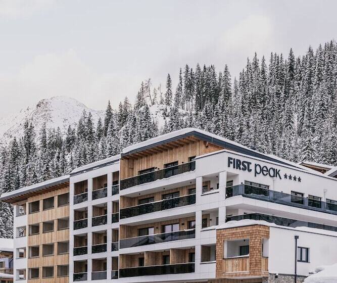 ホテル Firstpeak Zauchensee